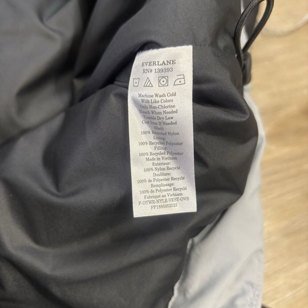 Everlane Puffer Vest Womens Size XS Nyle Quilted, Black & Gray Colorblock - Picture 8 of 9